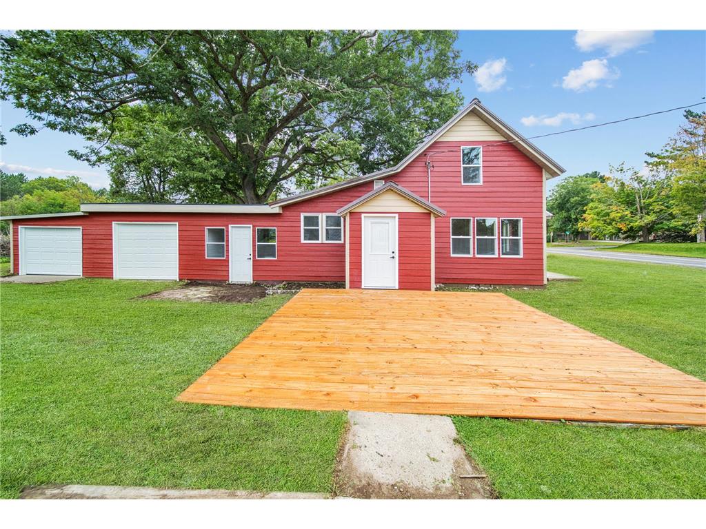 209 E North Avenue Luck WI 54853 6597225 image1