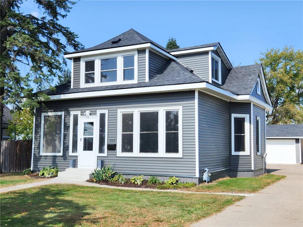 209 Kingwood Street, Brainerd, MN, 56401 MLS 6263650 Edina Realty