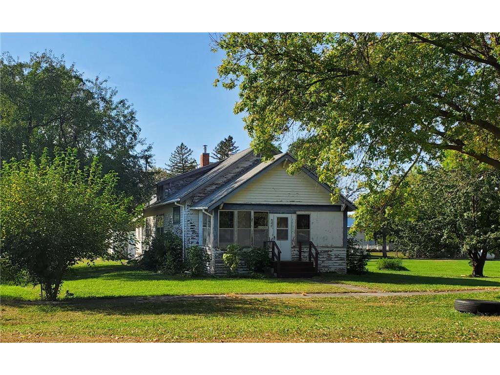 209 N Broadway Street Vesta MN 56292 6800230 image1