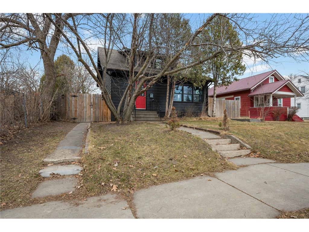 209 NE 8th Street Grand Rapids MN 55744 7049058 image1