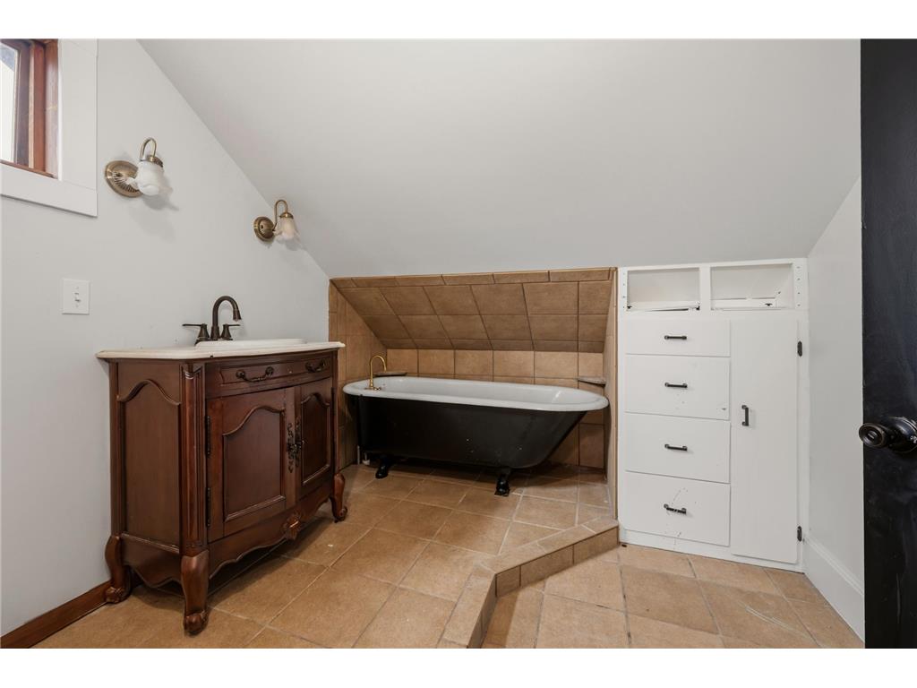 209 NE 8th Street Grand Rapids MN 55744 7049058 image26