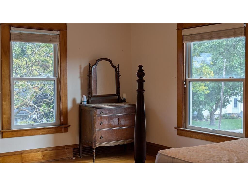 209 Oak Avenue SW Montgomery MN 56069 6788671 image46