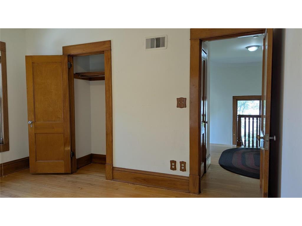 209 Oak Avenue SW Montgomery MN 56069 6788671 image58