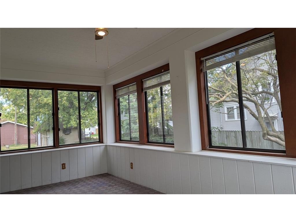 209 Oak Avenue SW Montgomery MN 56069 6788671 image6