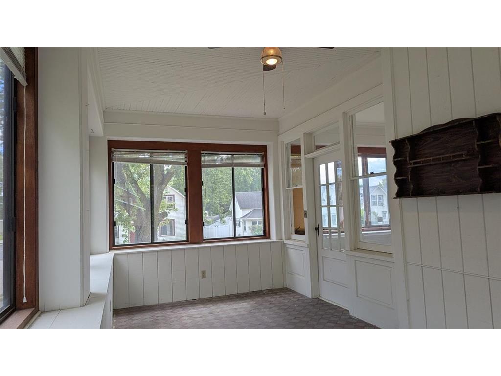 209 Oak Avenue SW Montgomery MN 56069 6788671 image63