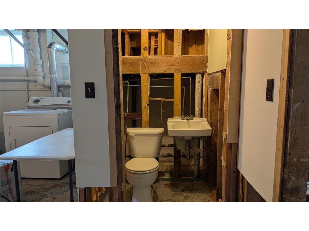 209 Oak Avenue SW Montgomery MN 56069 6788671 image69