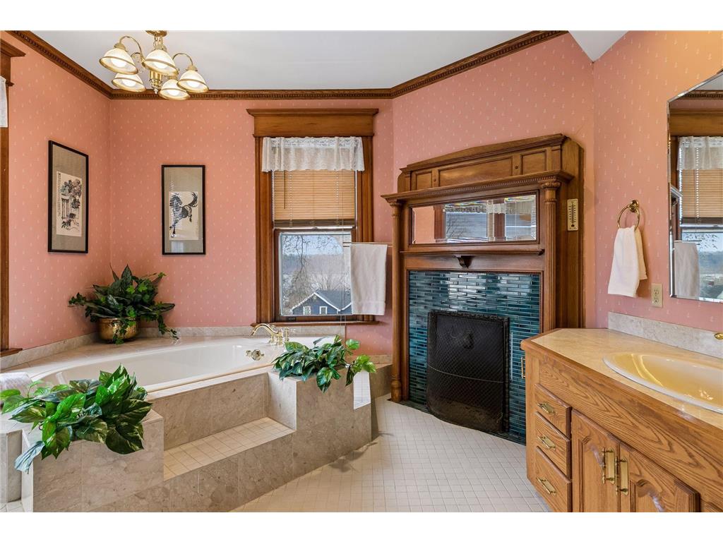 209 Orange Street Hudson WI 54016 7046366 image37