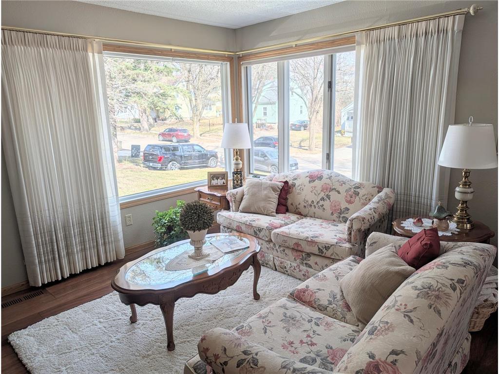 209 S 10th Street Montevideo MN 56265 7045289 image14