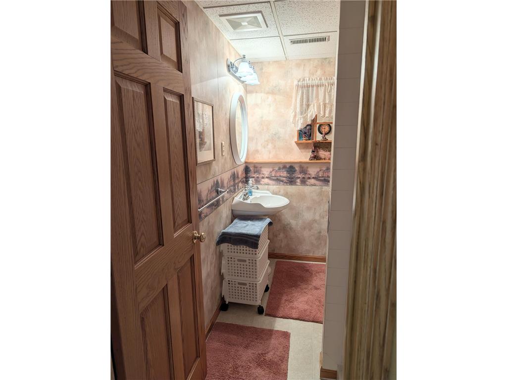 209 S 10th Street Montevideo MN 56265 7045289 image38