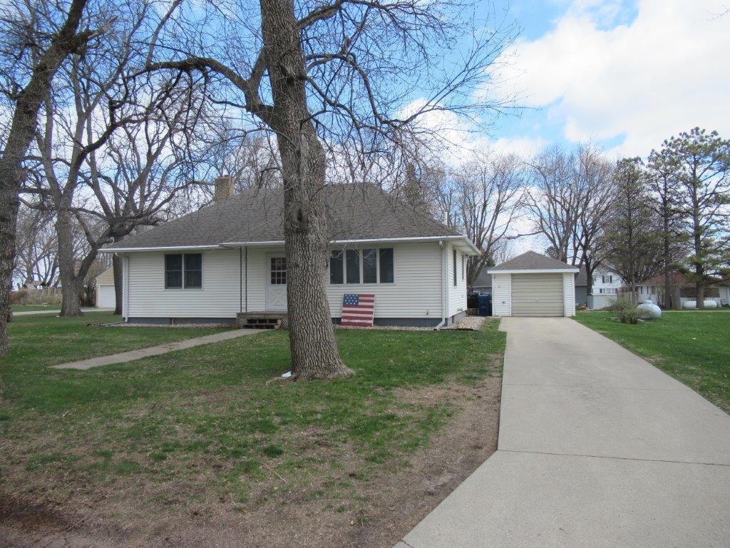 209 S Josephine Avenue, Hills, MN 56138 MLS 5745214 Edina Realty