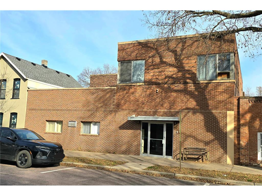 209 S Minnesota Street New Ulm MN 56073 6820873 image1