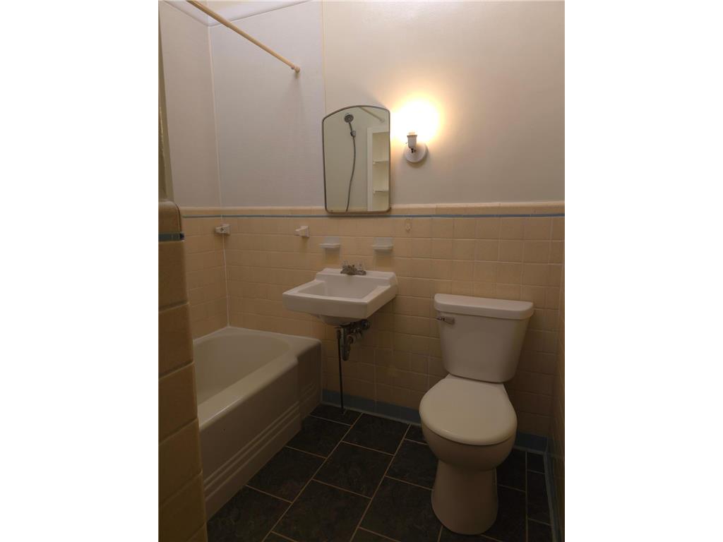 209 S Minnesota Street New Ulm MN 56073 6820873 image8