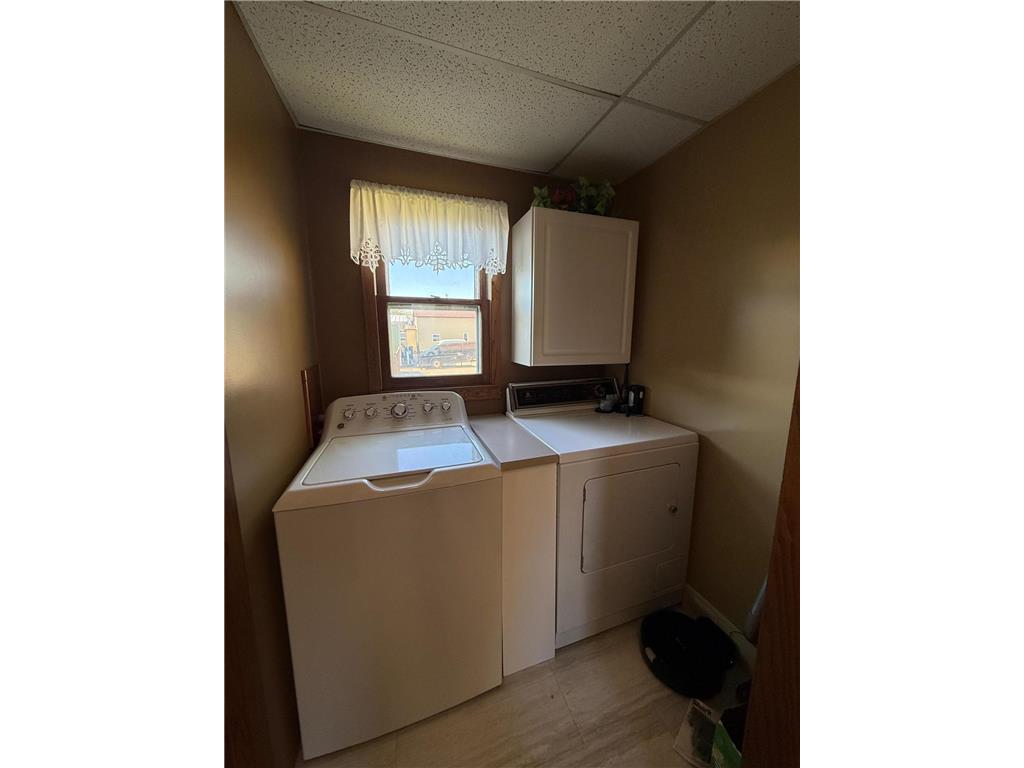 209 S Spring Avenue Springfield MN 56087 7074768 image5