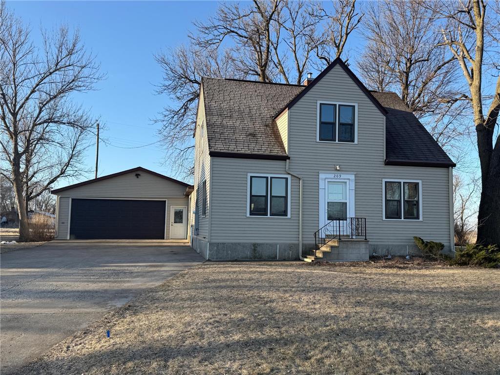 209 W Hibbard Avenue Belview MN 56214 6697606 image1