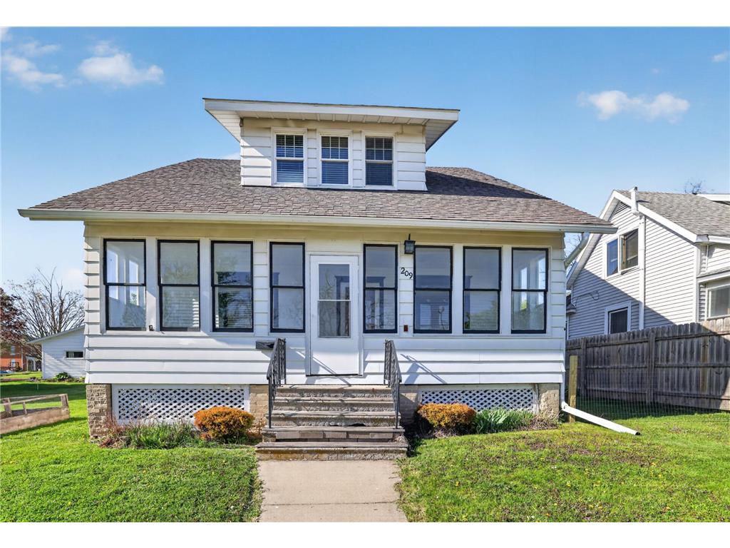 209 W Jefferson Street Spring Valley MN 55975 7069501 image1