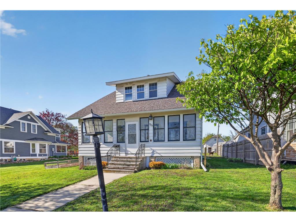 209 W Jefferson Street Spring Valley MN 55975 7069501 image17