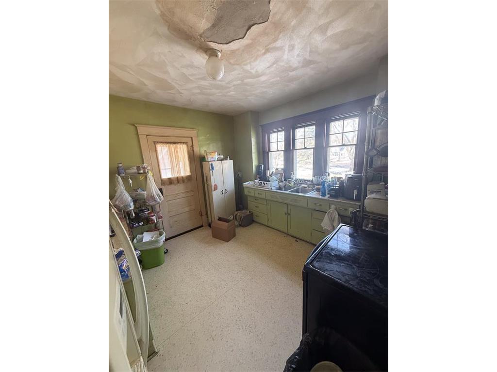 209 Walnut Street Marshall MN 56258 7013471 image10