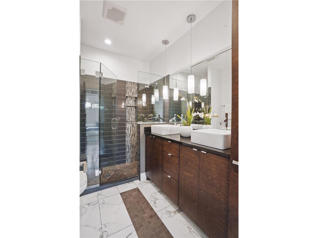 209 Westwood Drive N Golden Valley MN 55422 6682760 image18