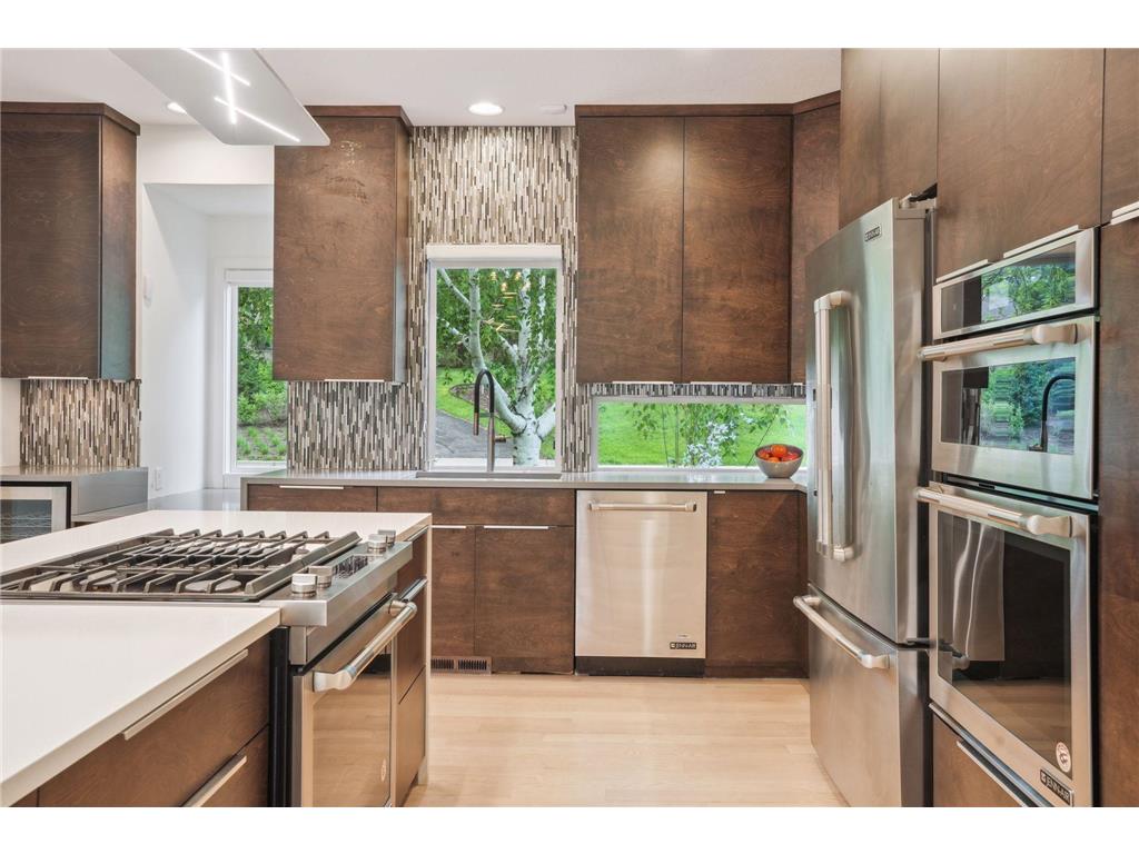 209 Westwood Drive N Golden Valley MN 55422 6798604 image3