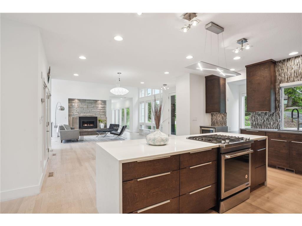 209 Westwood Drive N Golden Valley MN 55422 6798604 image5