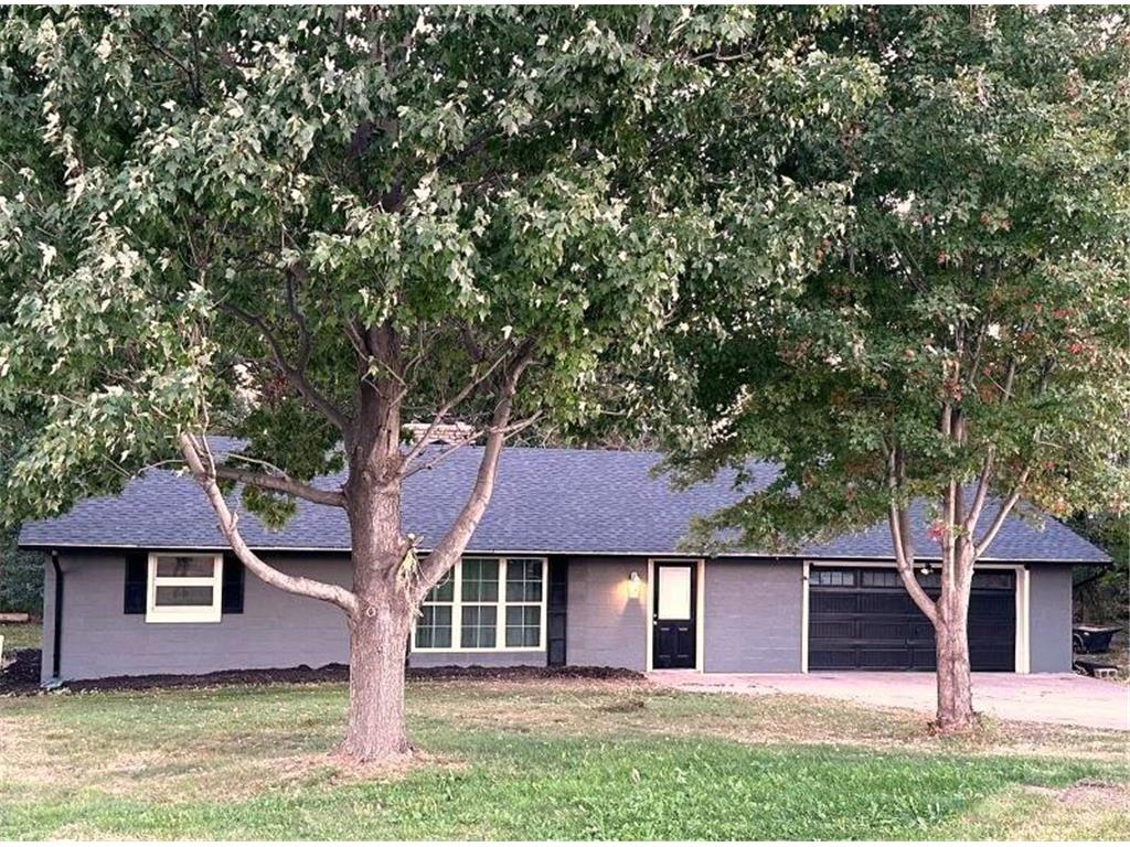 2090 Castle Avenue E North Saint Paul MN 55109 6614052 image1