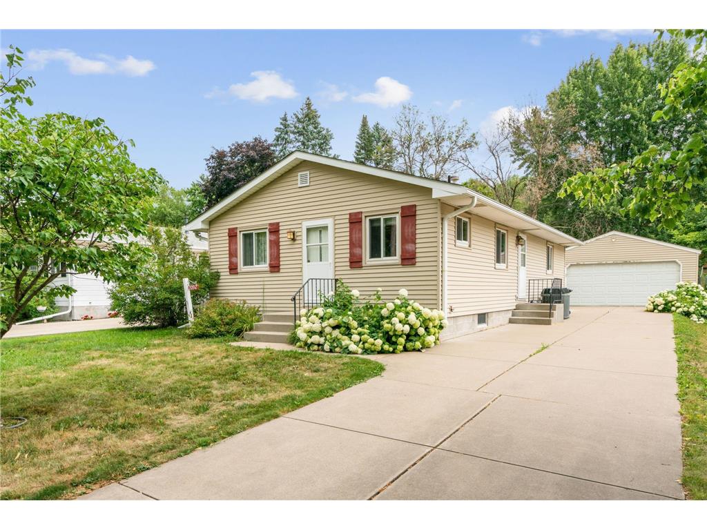 2092 N Ivy Street North Saint Paul MN 55109 6399620 image1