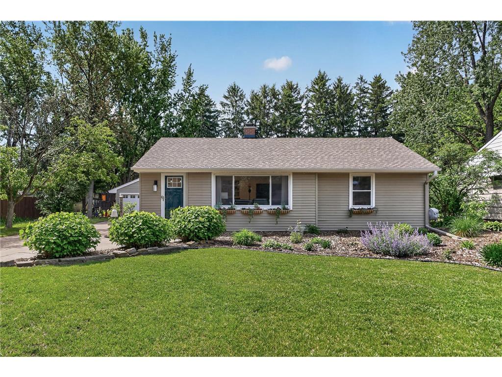 2094 Richard Avenue White Bear Lake MN 55110 7082038 image1