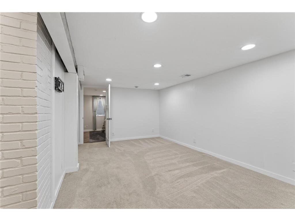 2094 Richard Avenue White Bear Lake MN 55110 7082038 image24