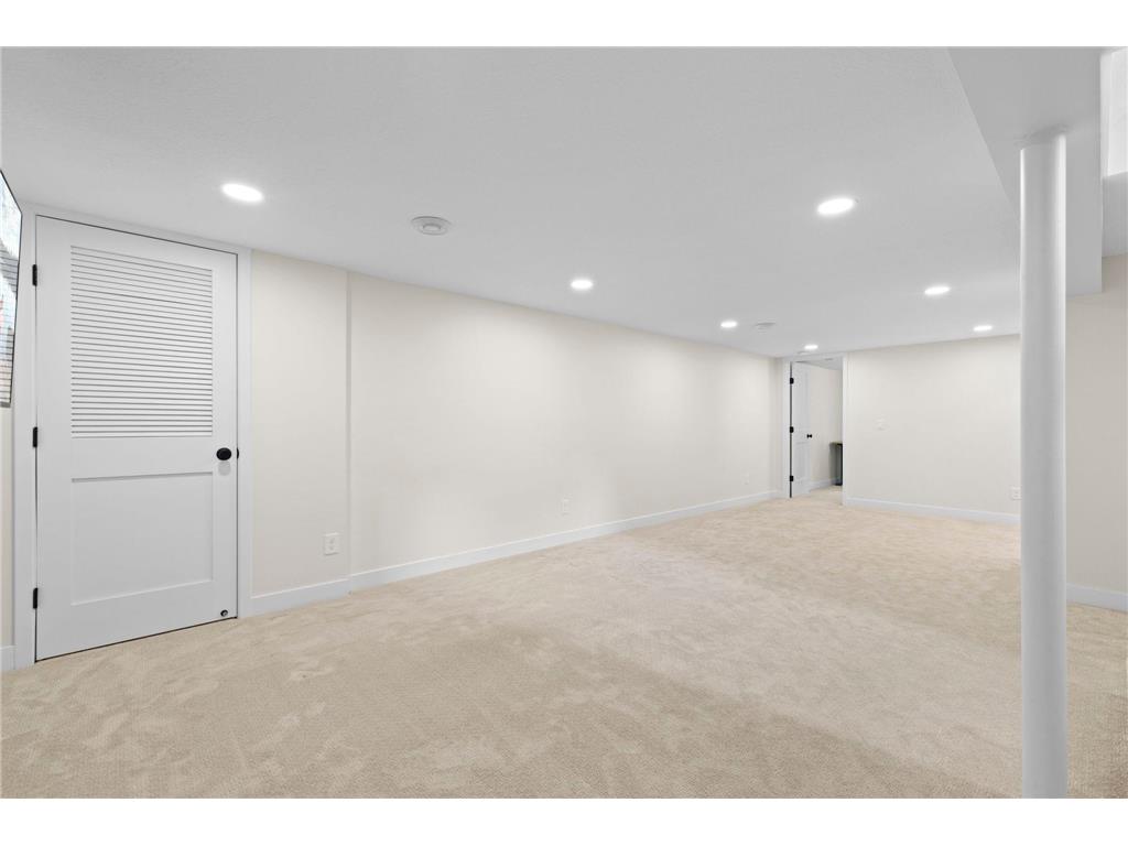 2095 Blomquist Avenue White Bear Lake MN 55110 7103474 image29