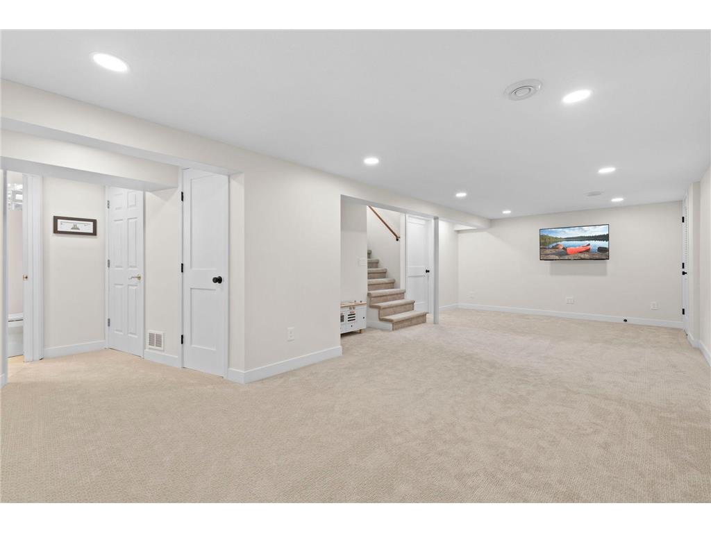 2095 Blomquist Avenue White Bear Lake MN 55110 7103474 image32