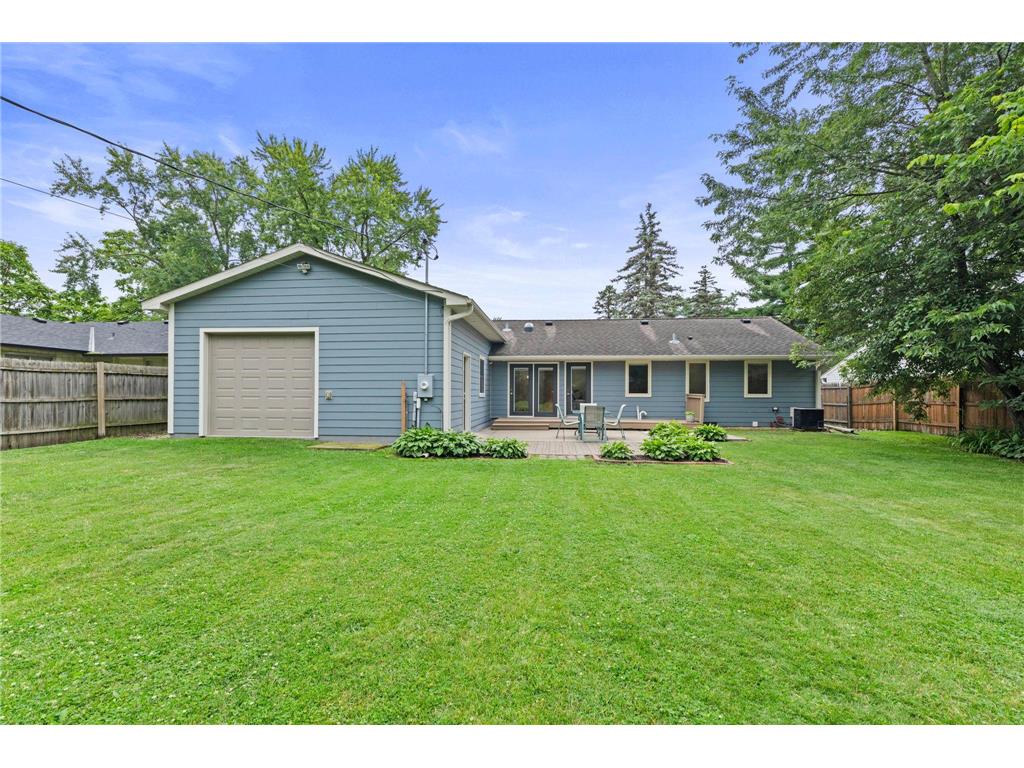 2095 Blomquist Avenue White Bear Lake MN 55110 7103474 image40