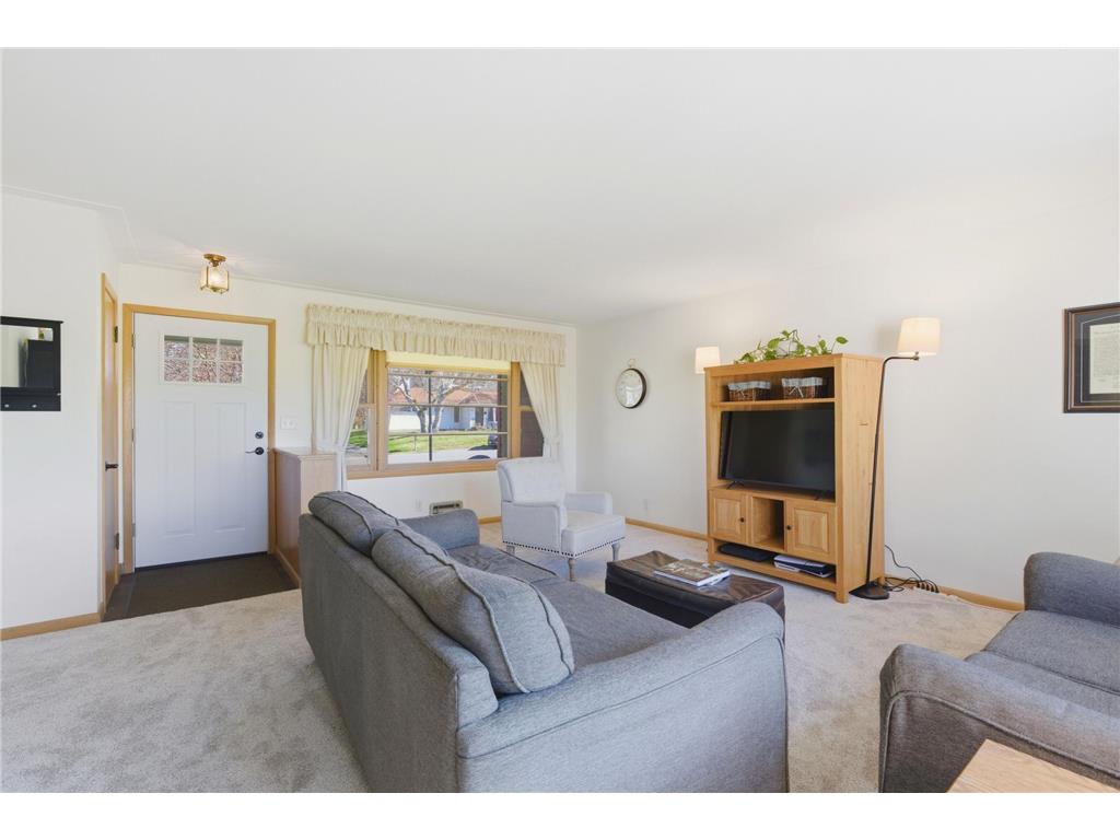 2095 Fairways Lane Roseville MN 55113 7056779 image7