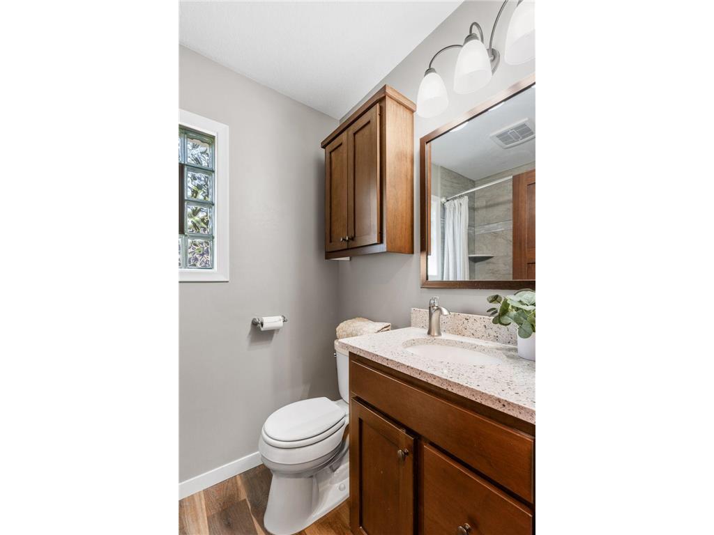 2097 Belmont Lane E North Saint Paul MN 55109 7073823 image16