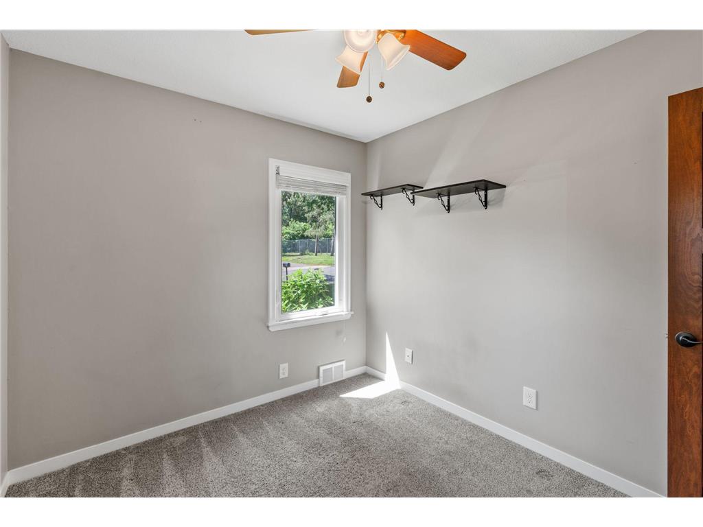 2097 Belmont Lane E North Saint Paul MN 55109 7073823 image22