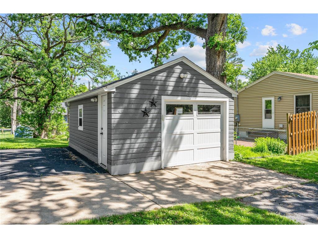2097 Belmont Lane E North Saint Paul MN 55109 7073823 image30