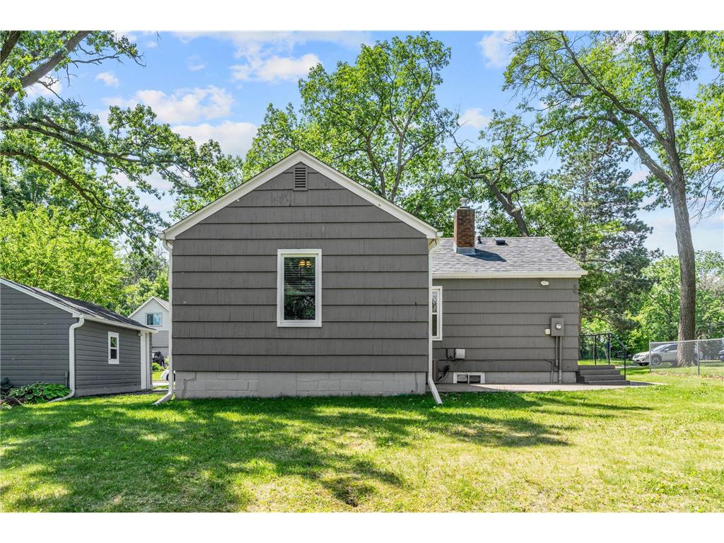 2097 Belmont Lane E North Saint Paul MN 55109 7073823 image33