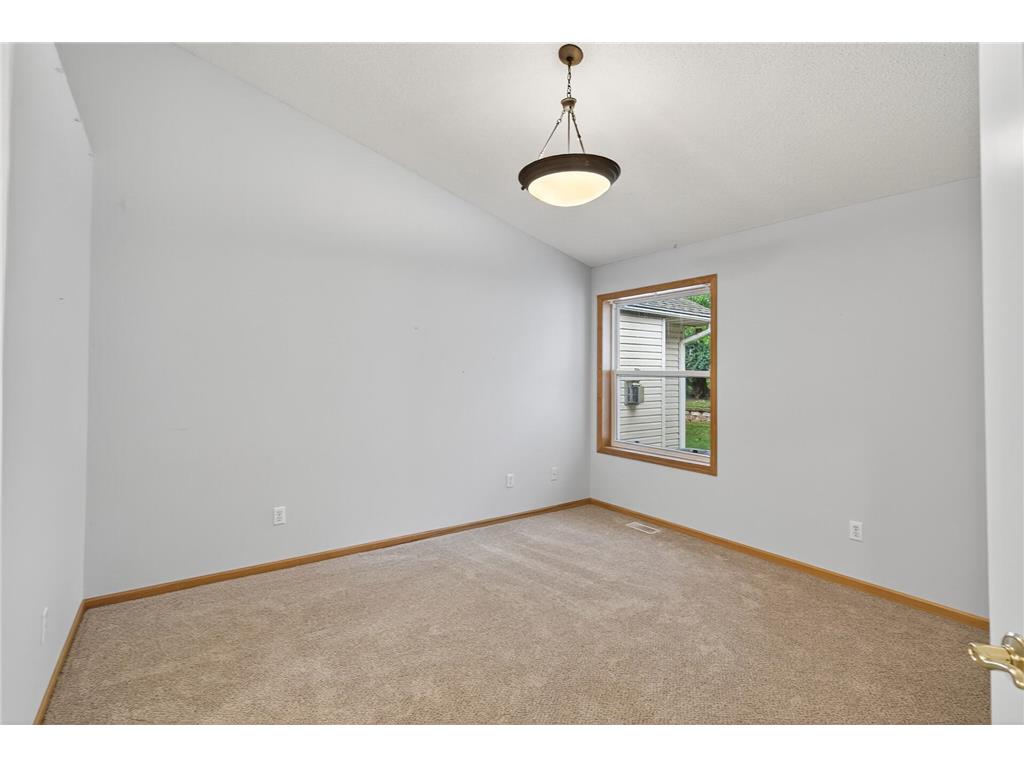 2099 Albemarle Court N Roseville MN 55113 6805354 image15