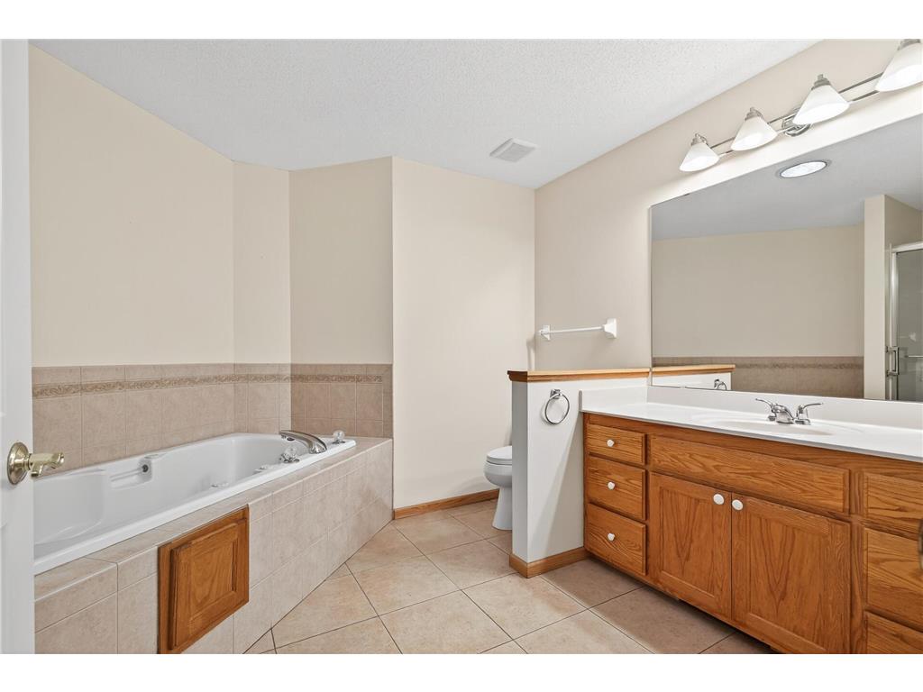 2099 Albemarle Court N Roseville MN 55113 6805354 image18