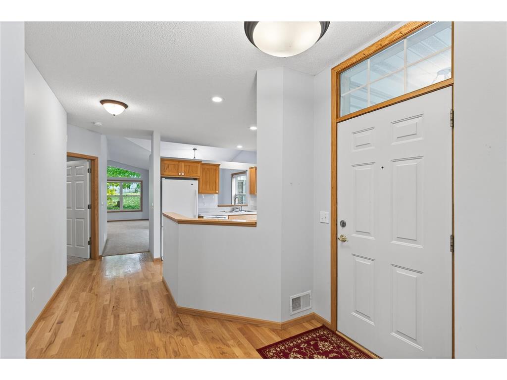 2099 Albemarle Court N Roseville MN 55113 6805354 image3