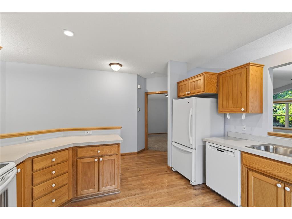 2099 Albemarle Court N Roseville MN 55113 6805354 image6