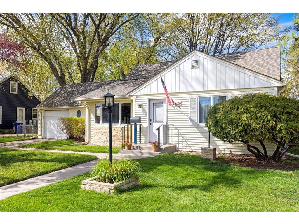 2099 Lacrosse Avenue Saint Paul MN 55119 7066006 image1
