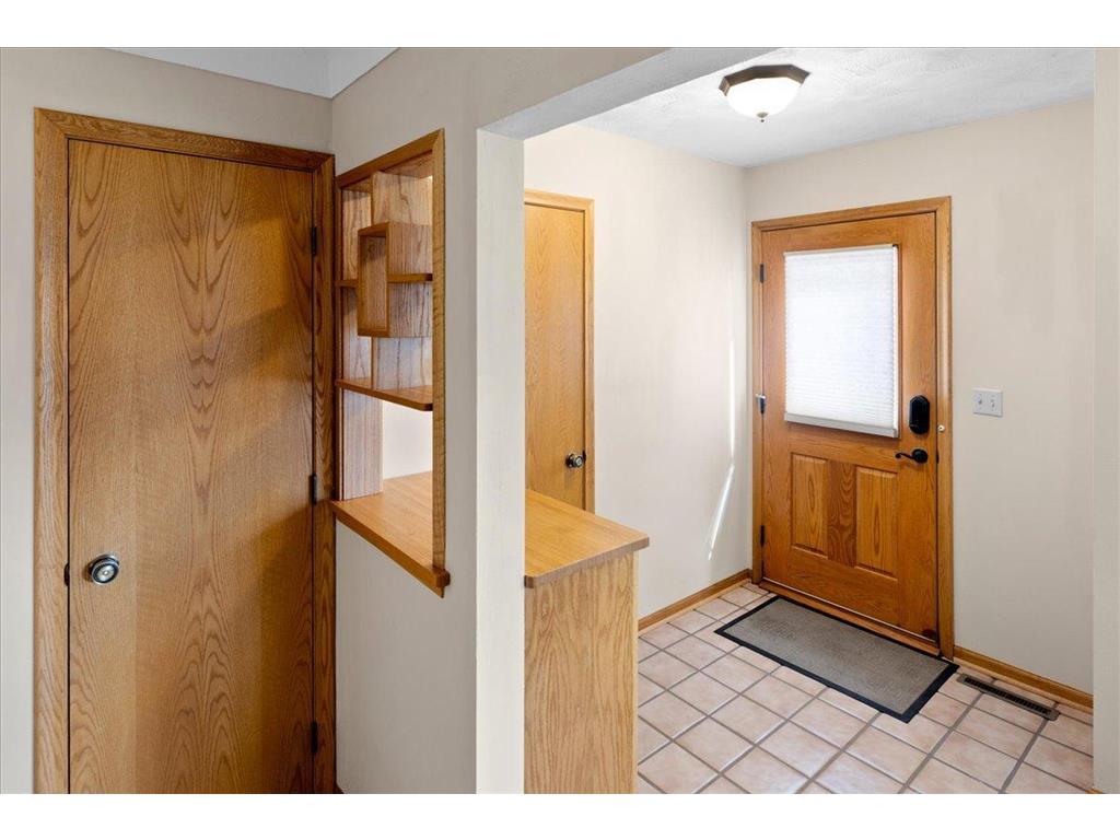 2099 Lacrosse Avenue Saint Paul MN 55119 7066006 image12