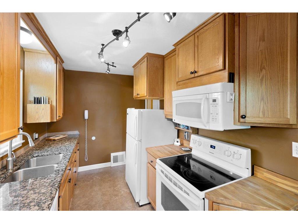 2099 Lacrosse Avenue Saint Paul MN 55119 7066006 image20