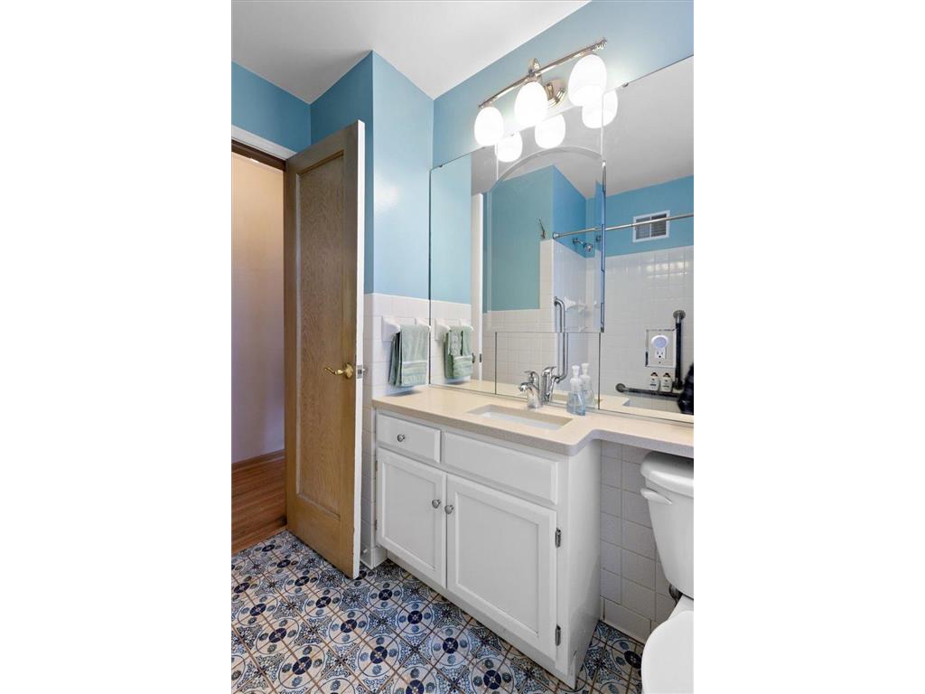 2099 Lacrosse Avenue Saint Paul MN 55119 7066006 image23