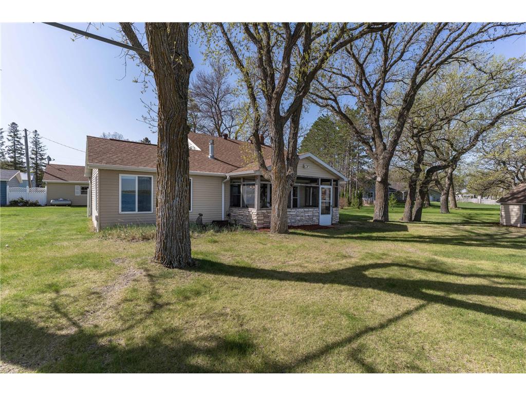 20997 Elks Point Road Dane Prairie Twp MN 56537 - Wall 7075869 image27