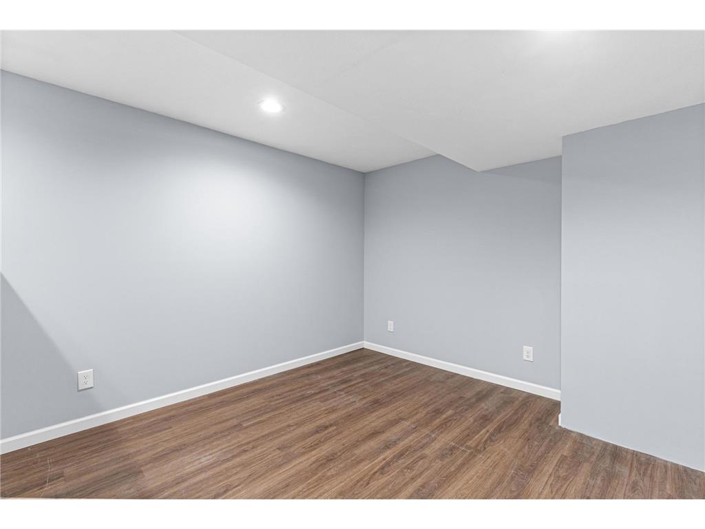 21 7th Avenue N Hopkins MN 55343 7038910 image25