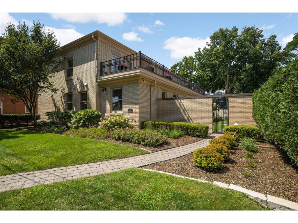 21 Avon Street S #21 Saint Paul MN 55105 6764588 image54