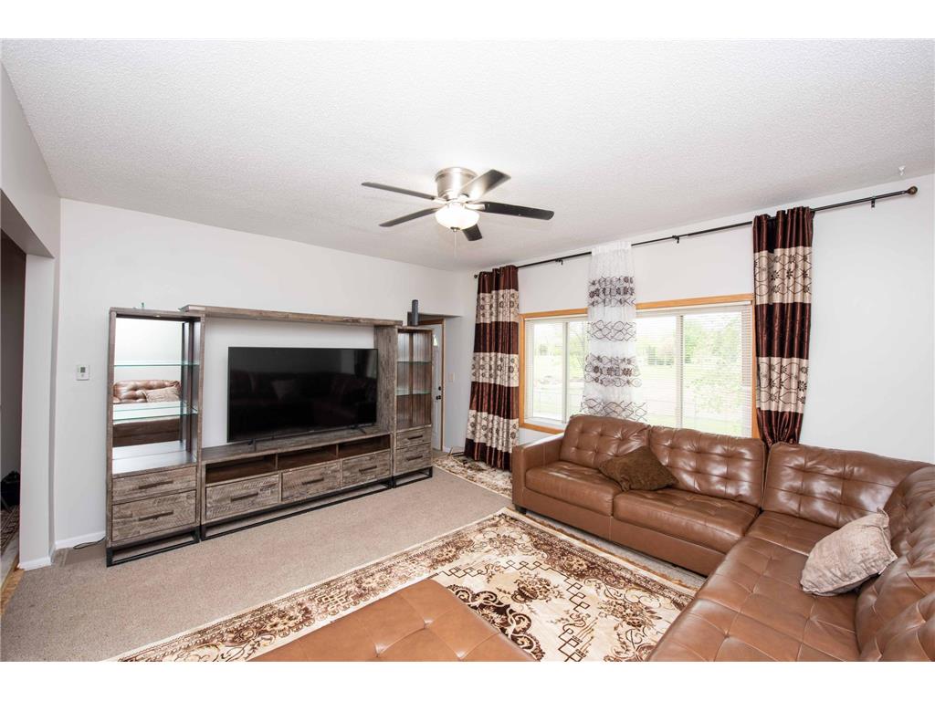 21 Magnolia Avenue E Saint Paul MN 55117 6540133 image1