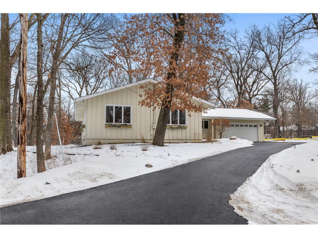 21 N Oaks Road North Oaks MN 55127 7005979 image1