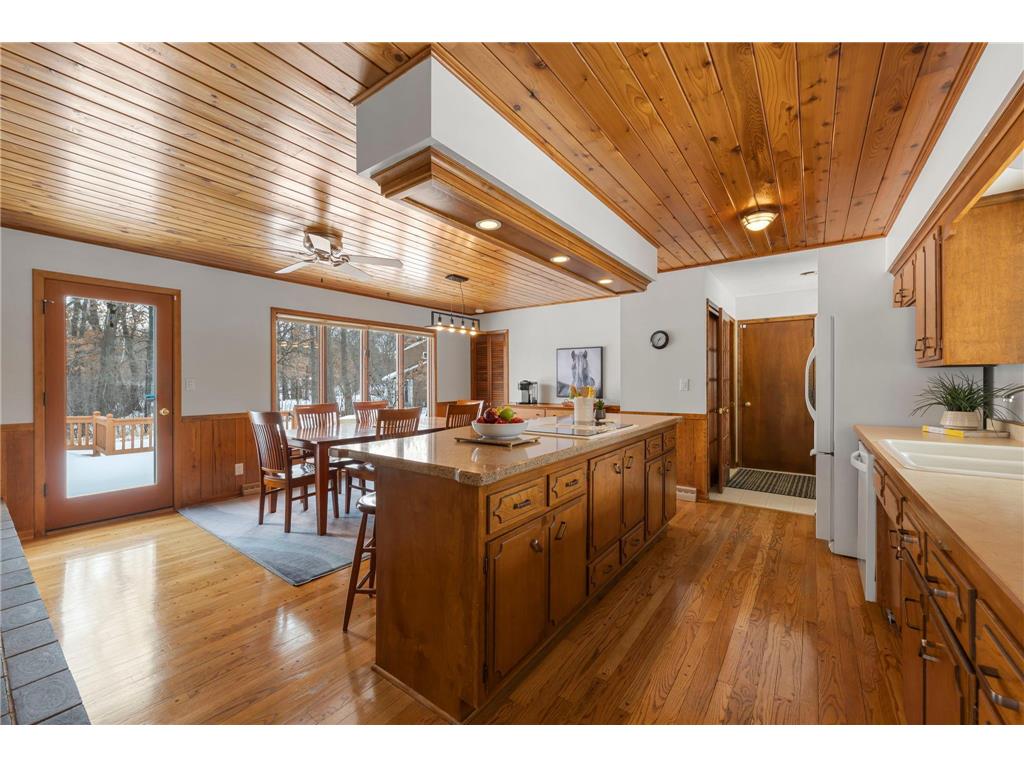 21 N Oaks Road North Oaks MN 55127 7005979 image23